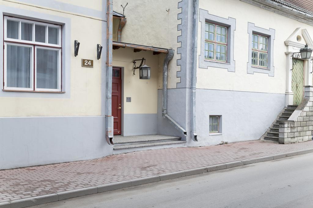 Saaresalu City Center Apartment Pärnu Esterno foto