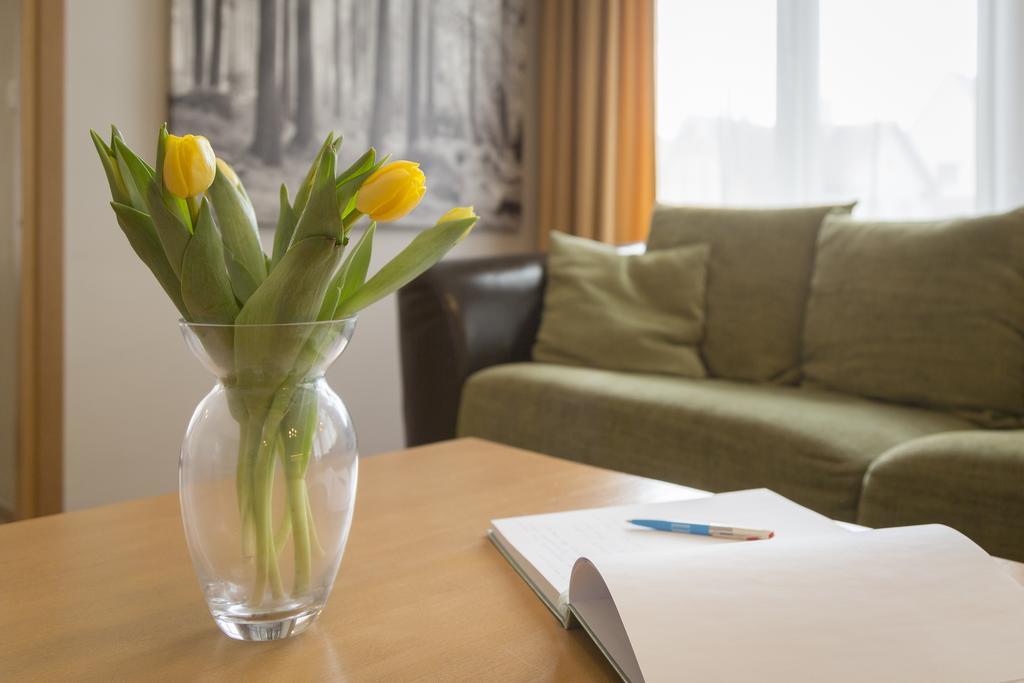 Saaresalu City Center Apartment Pärnu Esterno foto