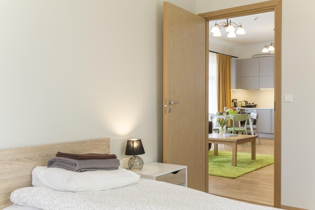 Saaresalu City Center Apartment Pärnu Esterno foto
